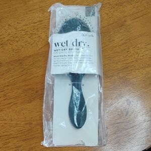 Kit-sch Wet/Dry Brush